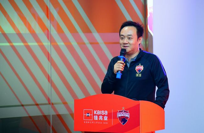 【比赛焦点瞬间】第8分钟，普埃尔塔斯外围尝试一脚低射，这球打偏了。